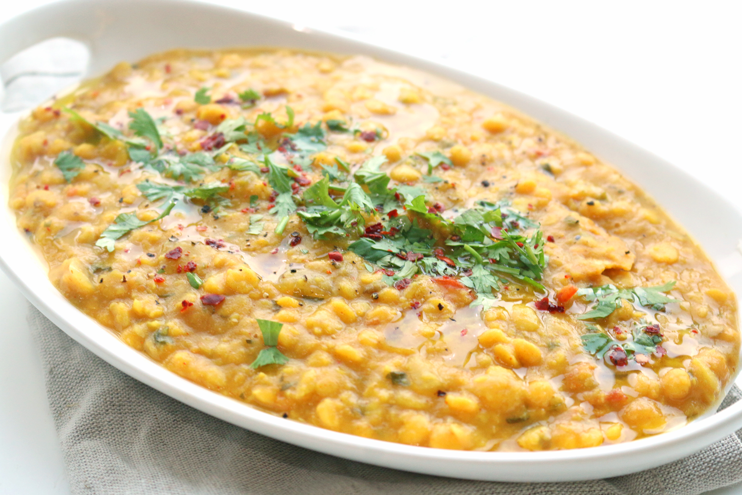 Dal tadka made in Dhaba style, people will keep licking their fingers